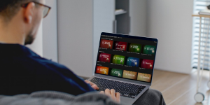Study the Bible online without enrolling in college